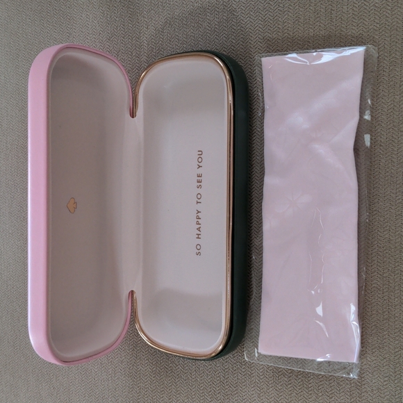 kate spade Accessories Kate Spade Glasses Case With Cleaning Cloth